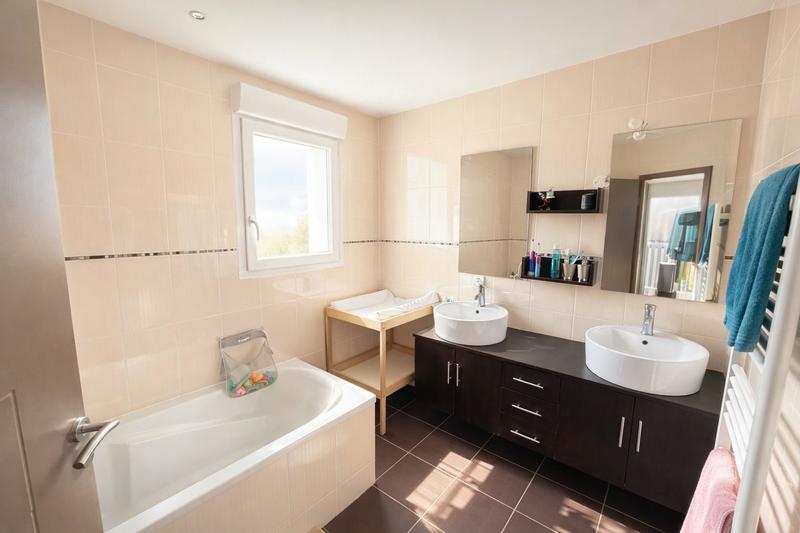 Maison contemporaine - 123 m² - 6 pièces