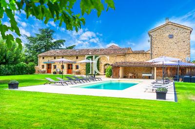 Maison - 537 m² - 12 pièces