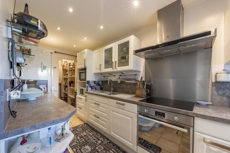 Appartement - 104 m² - 5 pièces