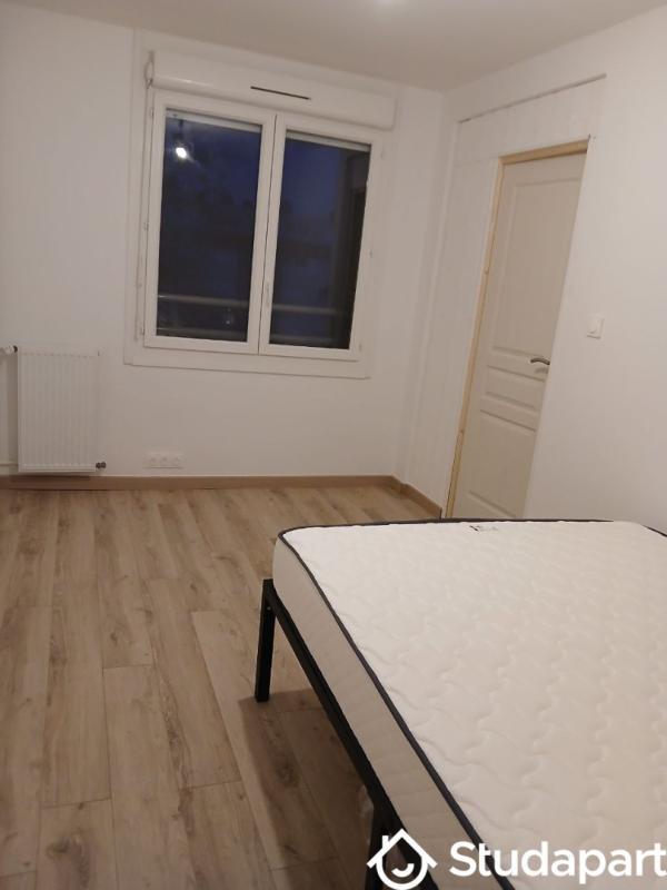 Chambre - 13 m² - 1 pièce