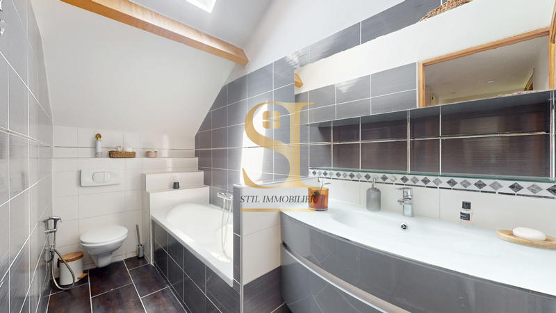 Maison - 163 m² - 6 pièces