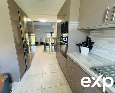 Maison - 107 m² - 5 pièces