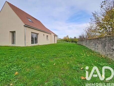 Maison - 99 m² - 5 pièces