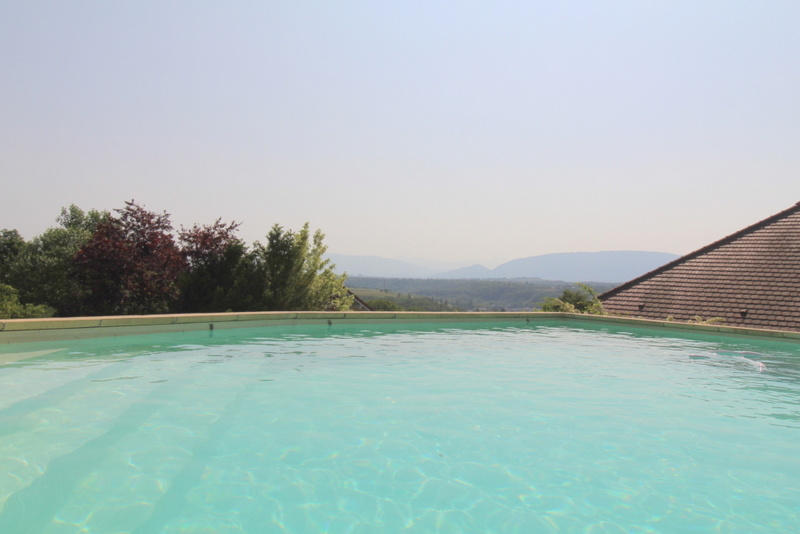 Maison - 200 m² - 9 pièces