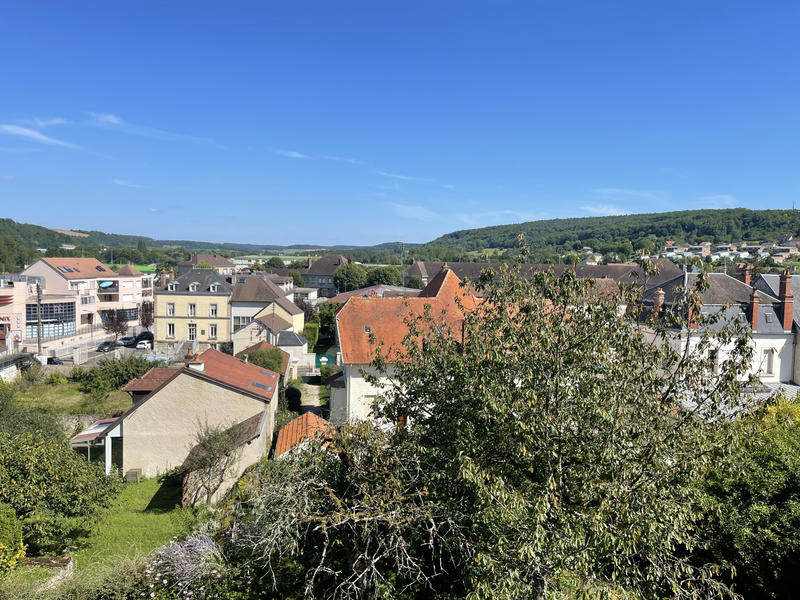 Maison - 330 m² - 10 pièces