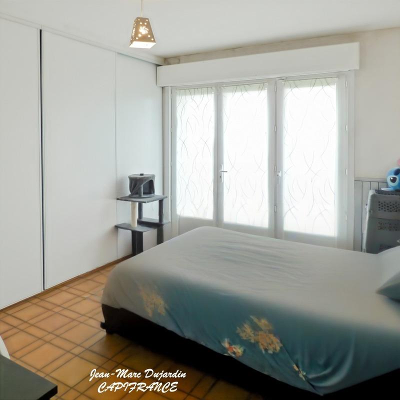 Maison - 202 m² - 8 pièces