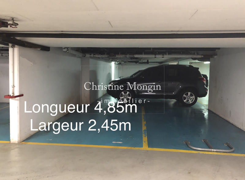 Parking / Garage - 11 m²