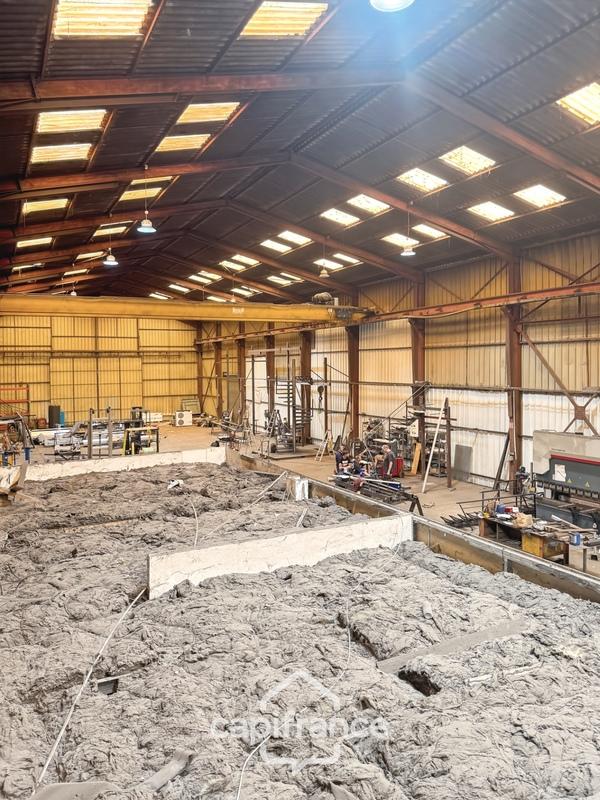 Bureau - 2 500 m² - 2 pièces