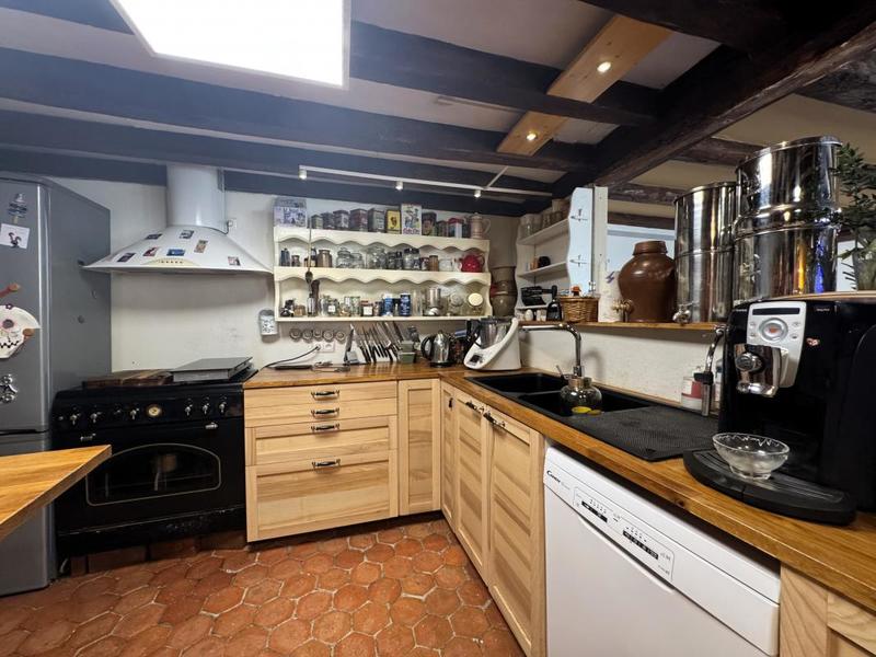 Maison - 280 m² - 10 pièces