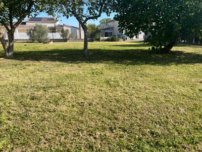Terrain constructible - 600 m²