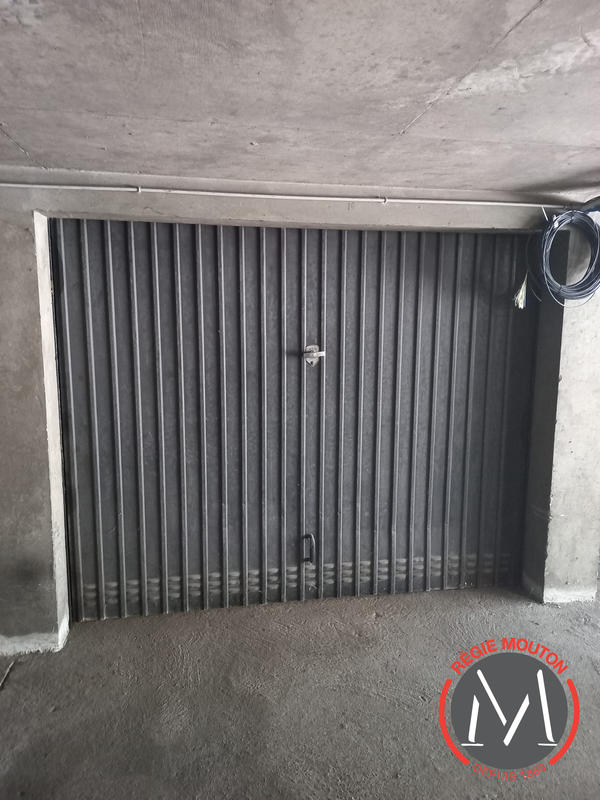 Parking / Garage - 14 m²