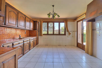 Maison - 196 m² - 7 pièces