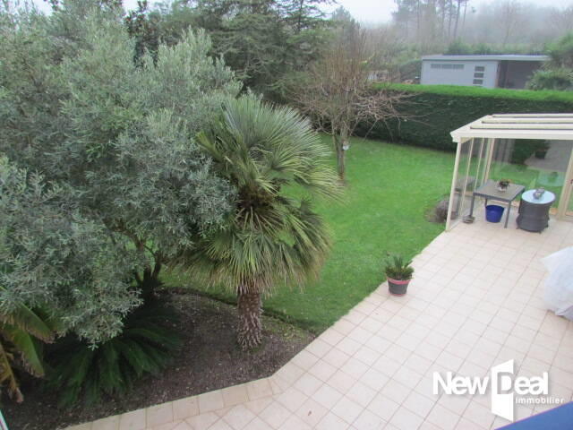 Propriété - 228 m² - 7 pièces