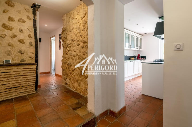 Maison ancienne - 173 m² - 8 pièces