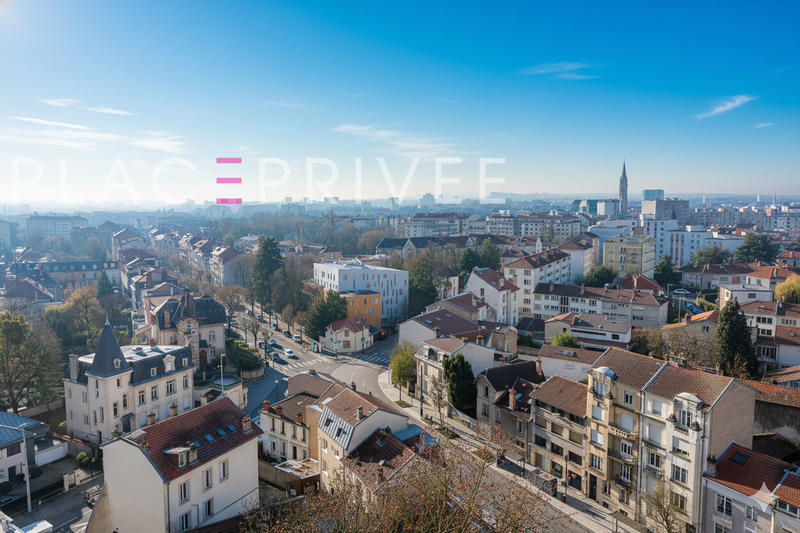 Appartement - 96 m² - 4 pièces