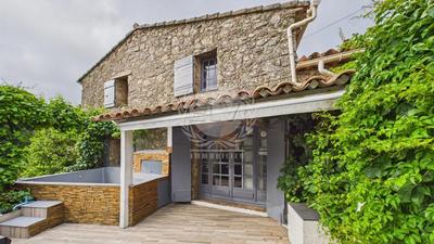 Maison - 110 m² - 7 pièces