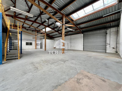 Local d'activités - 1 175 m²