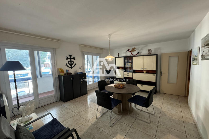 Appartement - 85 m² - 5 pièces