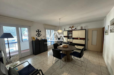 Appartement - 85 m² - 5 pièces