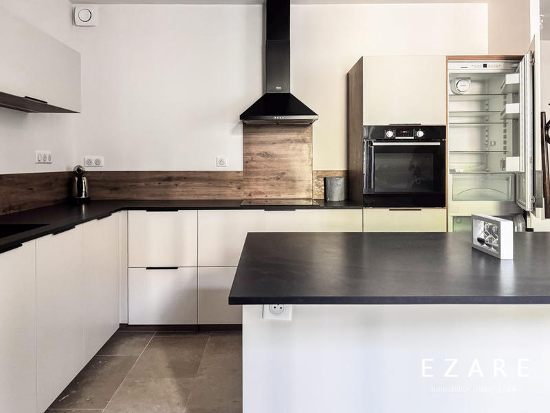 Maison - 613 m² - 14 pièces