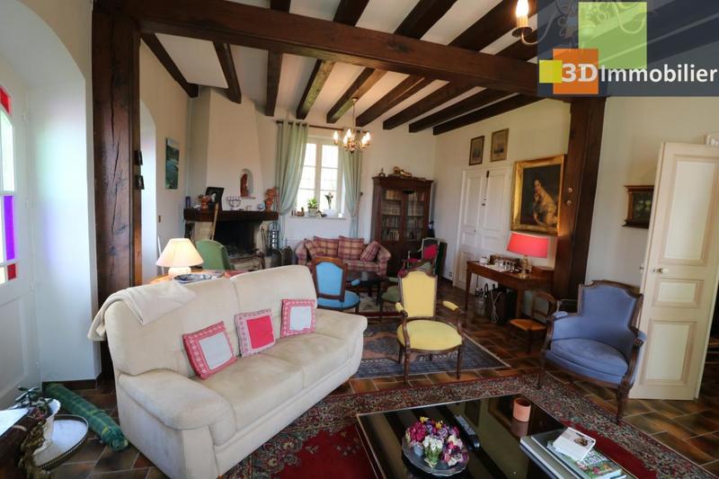 Maison - 233 m² - 8 pièces