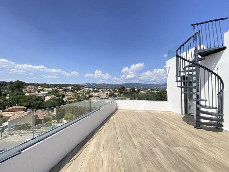 Maison - 112 m² - 4 pièces