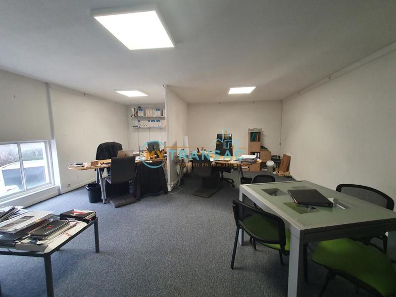 Local d'activité / Entrepôt - 996 m²