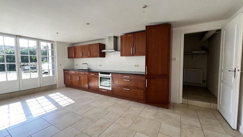 Maison - 200 m² - 7 pièces