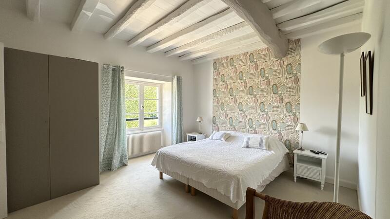 Maison - 450 m² - 12 pièces