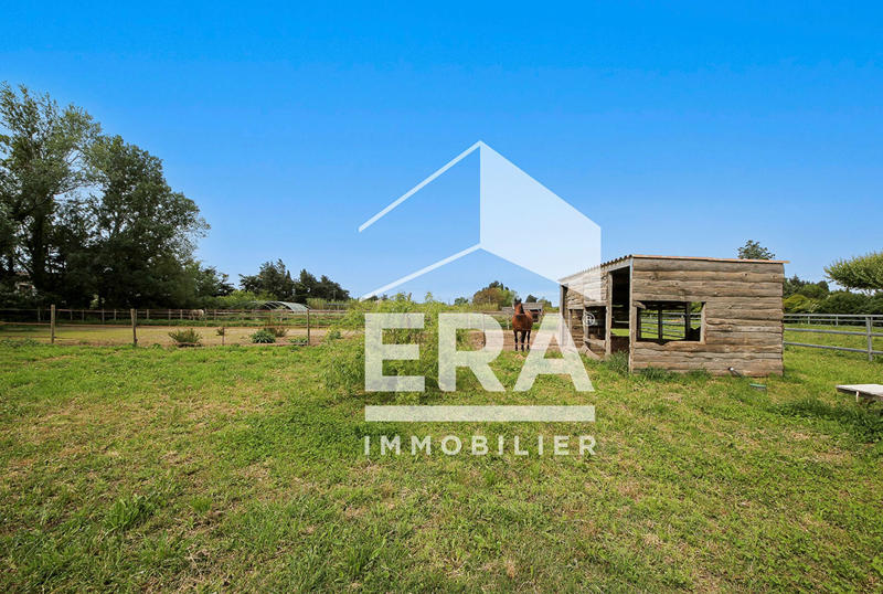 Maison - 240 m² - 9 pièces