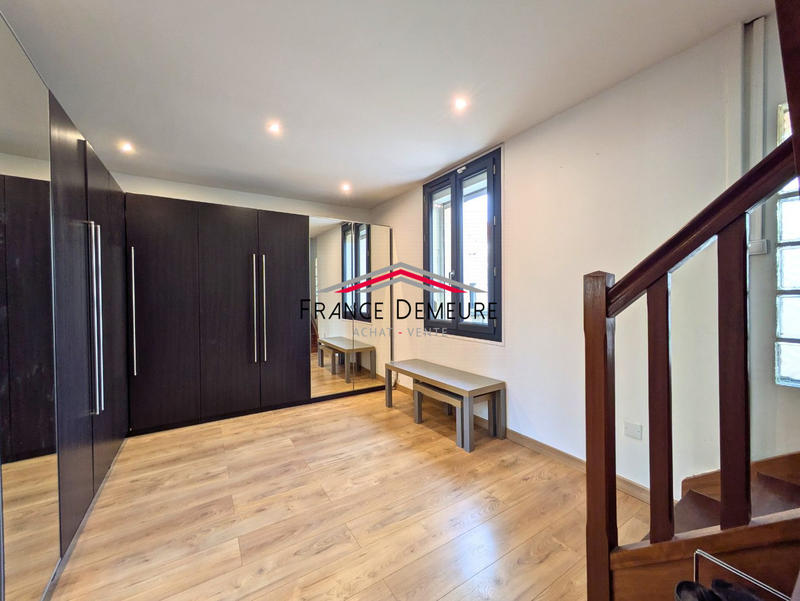 Maison - 108 m² - 5 pièces