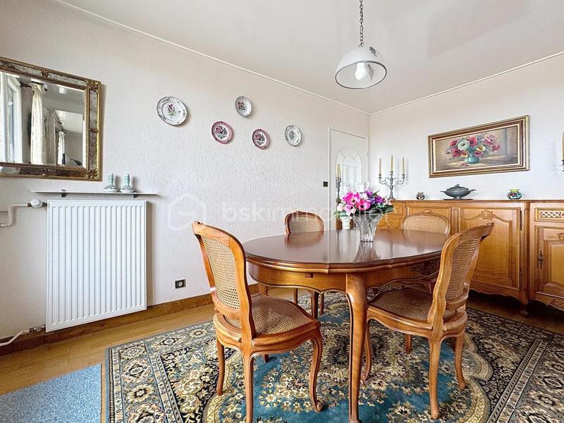 Appartement - 94 m² - 5 pièces