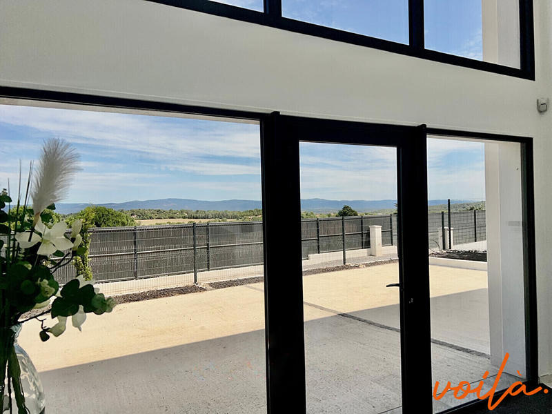 Maison - 237 m² - 4 pièces