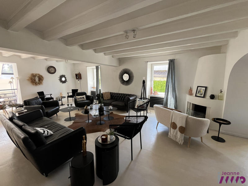 Maison - 197 m² - 7 pièces