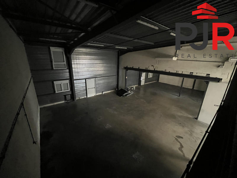 Local d'activités - 267 m²