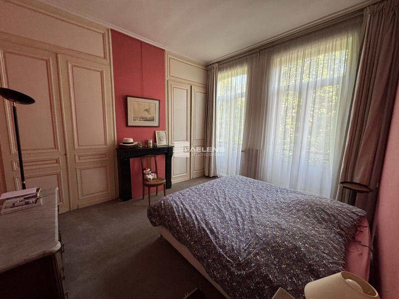 Maison - 200 m² - 7 pièces