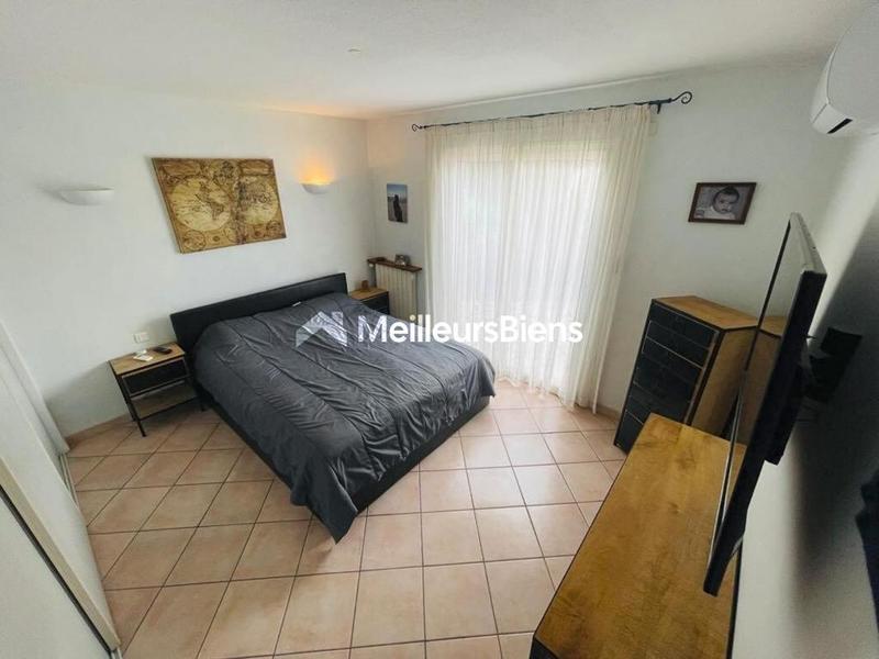 Villa - 164 m² - 6 pièces