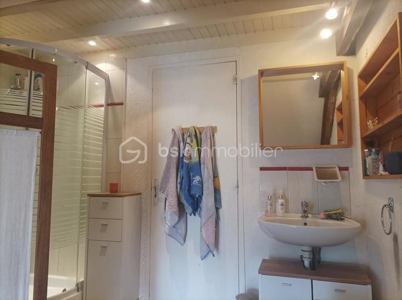 Maison - 222 m² - 9 pièces