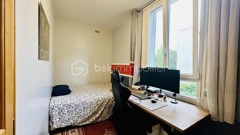 Maison - 185 m² - 9 pièces