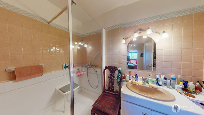 Appartement - 102 m² - 4 pièces