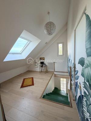 Maison - 160 m² - 8 pièces