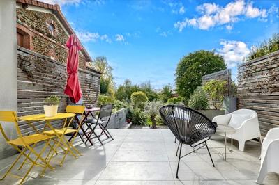 Maison - 215 m² - 6 pièces