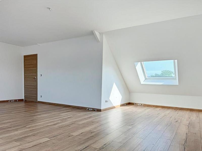 Maison - 210 m² - 6 pièces
