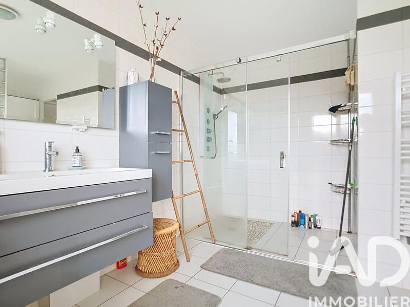 Maison - 135 m² - 6 pièces