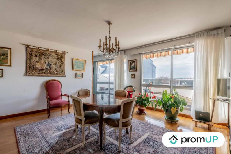 Appartement - 188 m² - 5 pièces