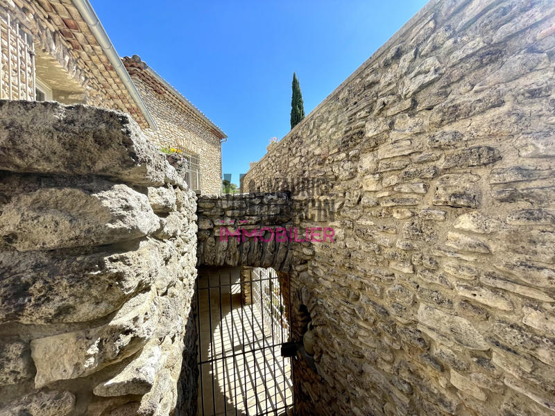 Maison - 415 m² - 14 pièces