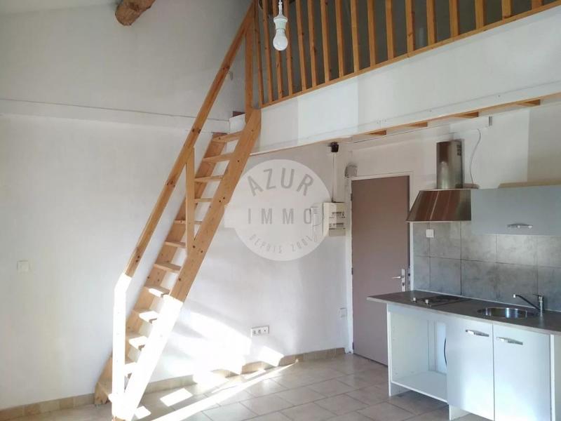 Studio - 25 m² - 1 pièce