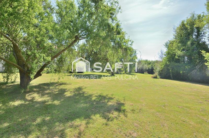 Villa - 297 m² - 6 pièces