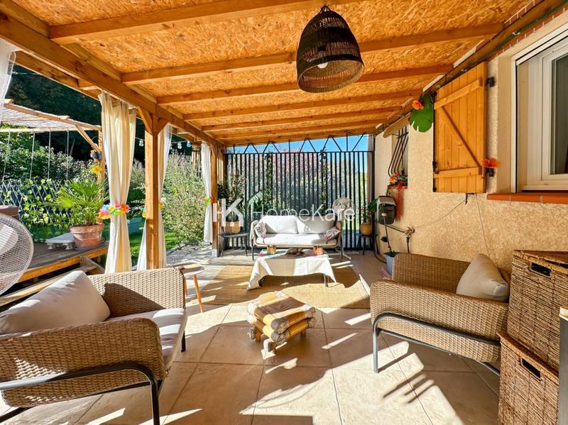 Maison - 105 m² - 4 pièces