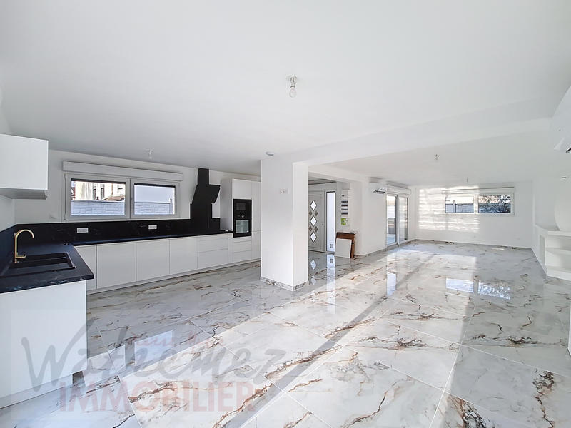 Maison - 144 m² - 5 pièces